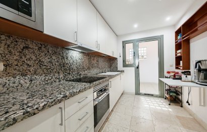 Resale - Ground floor apartment - Estepona - Estepona Centro