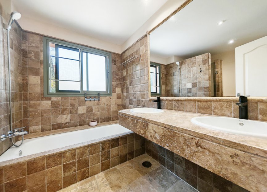 Resale - Ground floor apartment - Estepona - Estepona Centro