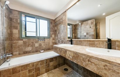 Resale - Ground floor apartment - Estepona - Estepona Centro