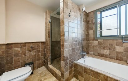 Resale - Ground floor apartment - Estepona - Estepona Centro