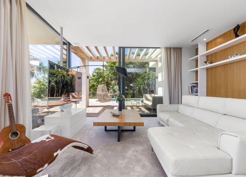 Resale - House - Detached Villa - Marbella - Costabella