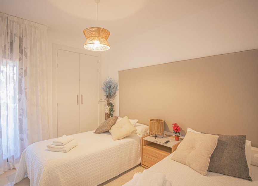 Reventa - Apartment - Middle Floor Apartment - Estepona - Estepona Centro