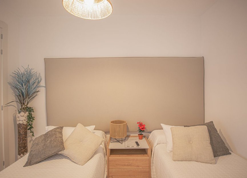 Reventa - Apartment - Middle Floor Apartment - Estepona - Estepona Centro