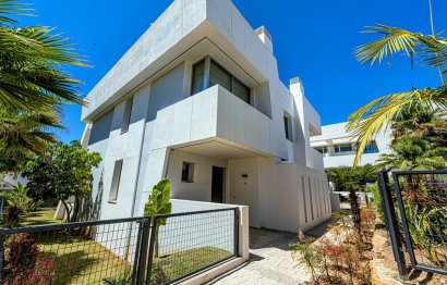 Resale - House - Semi-Detached House - Marbella - Río Real