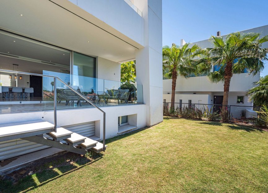 Resale - House - Semi-Detached House - Marbella - Río Real