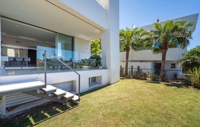 Resale - House - Semi-Detached House - Marbella - Río Real