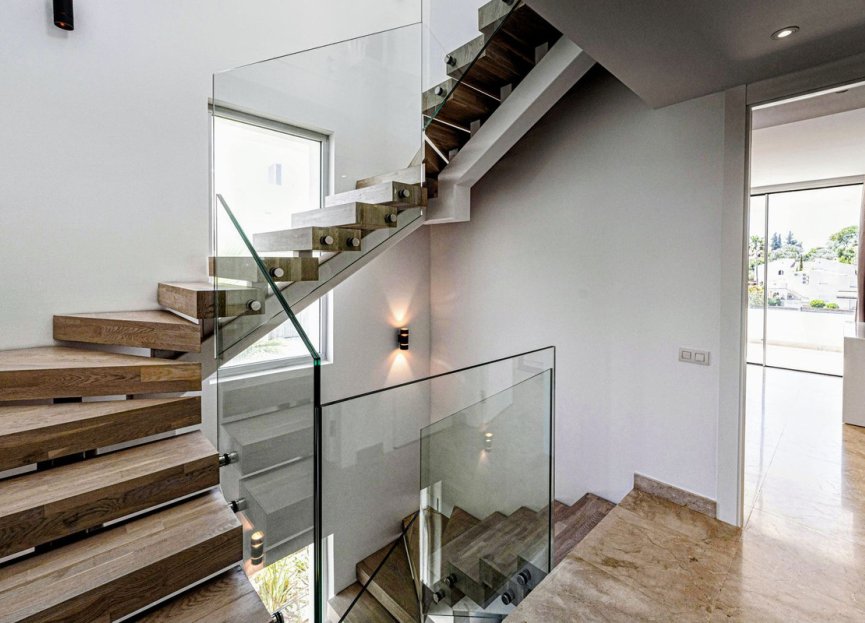 Resale - House - Semi-Detached House - Marbella - Río Real