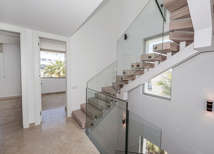 Resale - House - Semi-Detached House - Marbella - Río Real