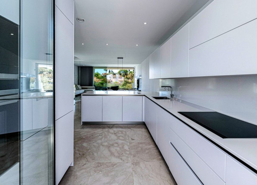 Resale - House - Semi-Detached House - Marbella - Río Real