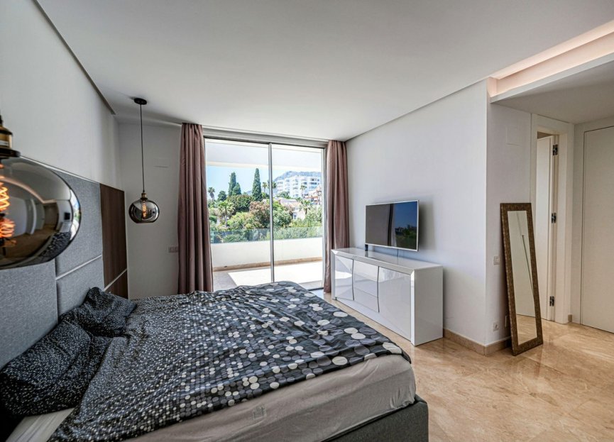 Resale - House - Semi-Detached House - Marbella - Río Real