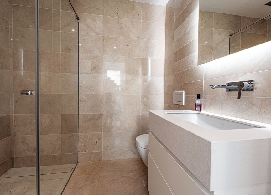 Resale - House - Semi-Detached House - Marbella - Río Real