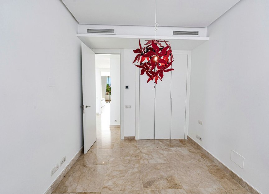 Resale - House - Semi-Detached House - Marbella - Río Real