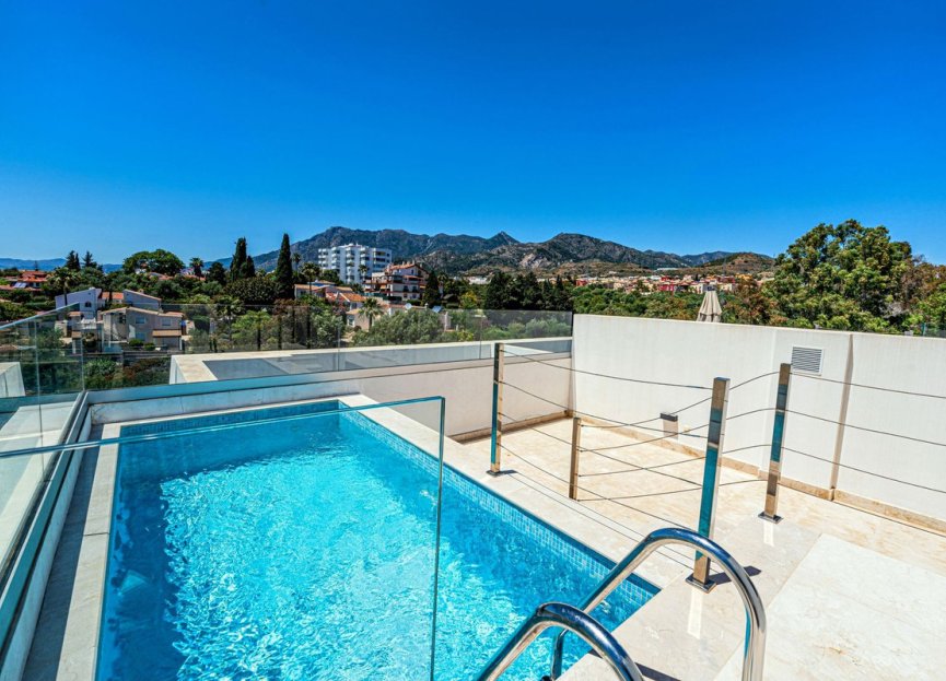 Resale - House - Semi-Detached House - Marbella - Río Real