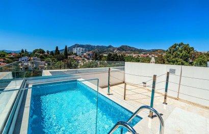 Resale - House - Semi-Detached House - Marbella - Río Real
