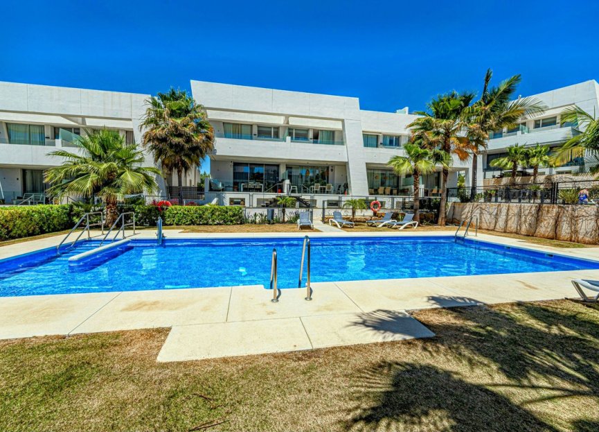 Resale - House - Semi-Detached House - Marbella - Río Real