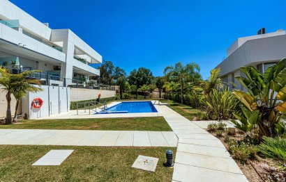 Resale - House - Semi-Detached House - Marbella - Río Real