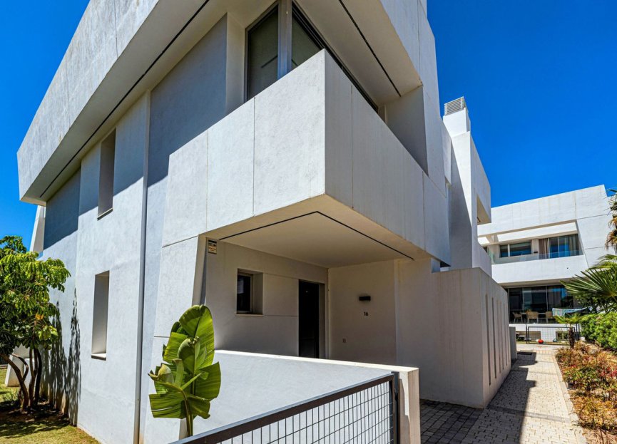 Resale - House - Semi-Detached House - Marbella - Río Real