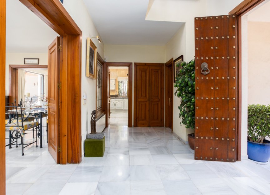 Resale - House - Detached Villa - Marbella - Marbella Centro