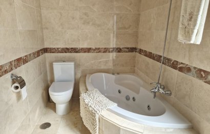 Resale - House - Detached Villa - Marbella - La Mairena