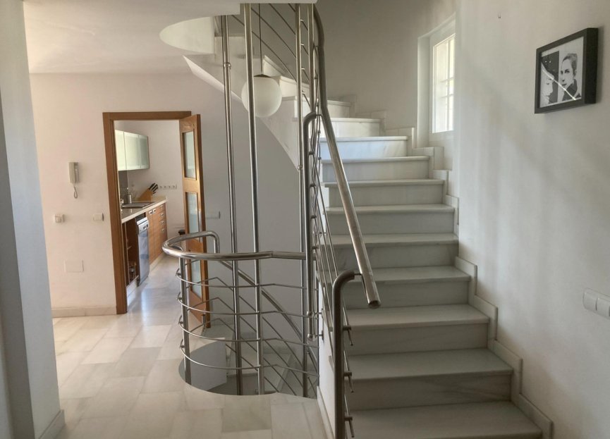 Resale - House - Townhouse - Estepona - Estepona Centro