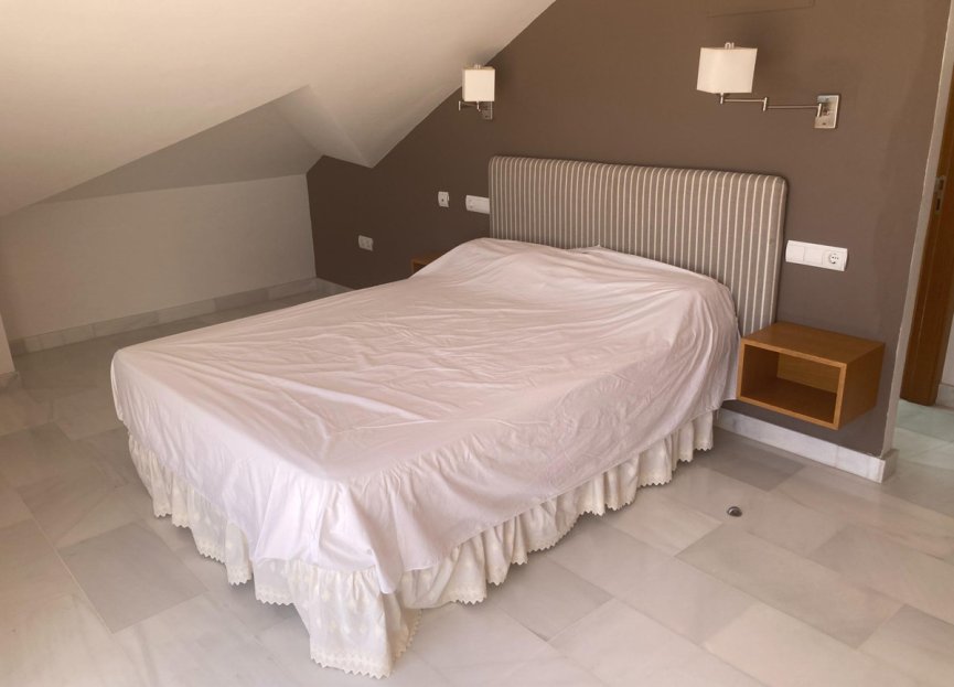 Resale - House - Townhouse - Estepona - Estepona Centro