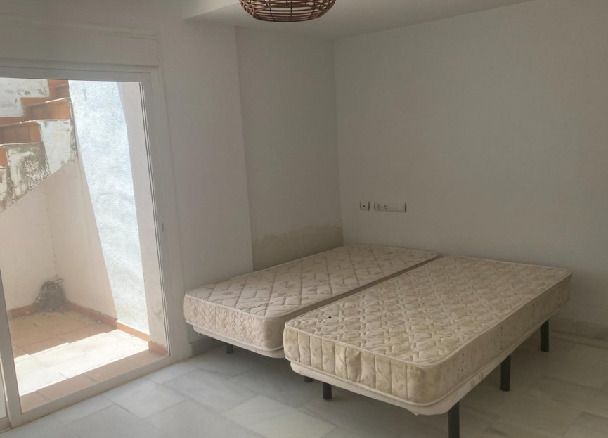 Resale - House - Townhouse - Estepona - Estepona Centro