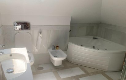 Resale - House - Townhouse - Estepona - Estepona Centro