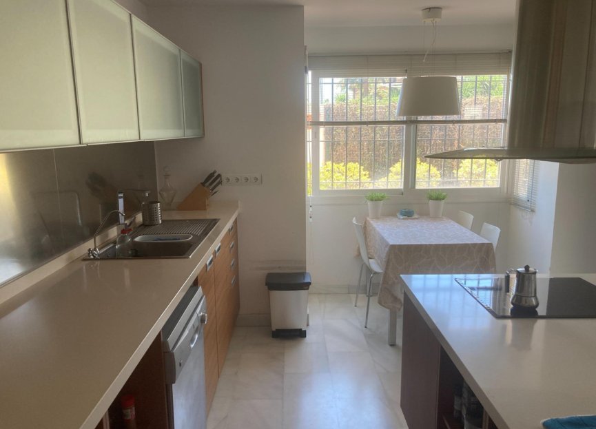 Resale - House - Townhouse - Estepona - Estepona Centro