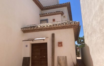 Resale - House - Townhouse - Estepona - Estepona Centro