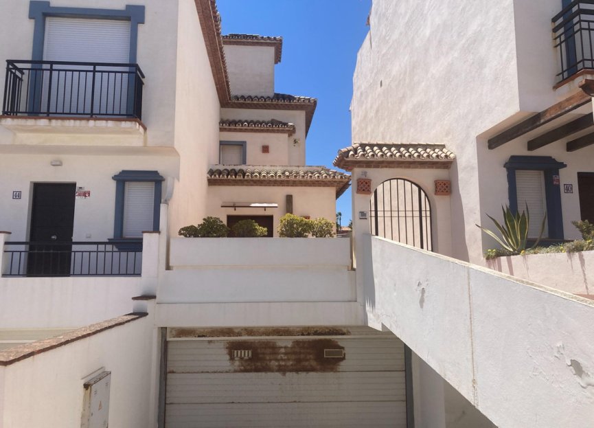 Resale - House - Townhouse - Estepona - Estepona Centro