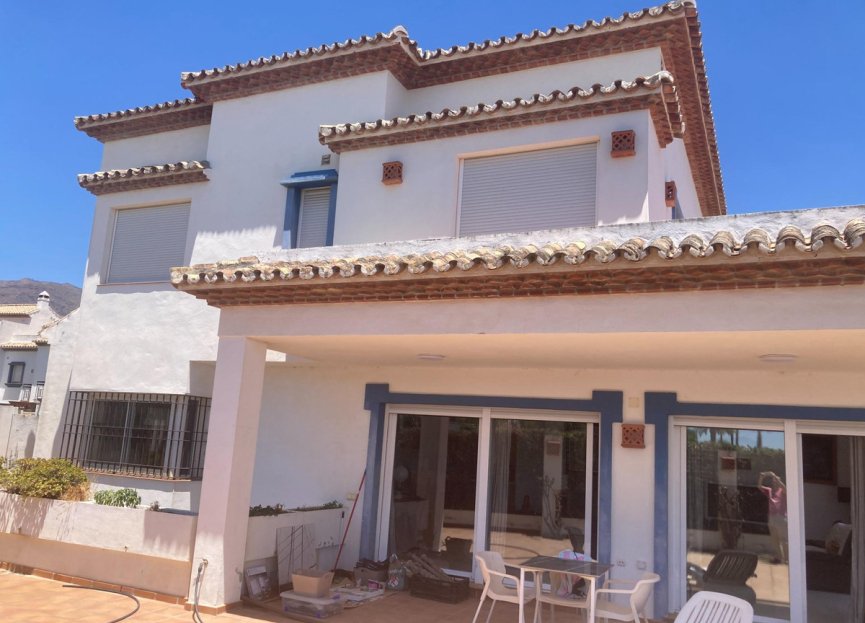 Resale - House - Townhouse - Estepona - Estepona Centro