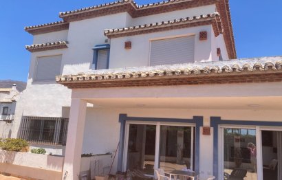Resale - House - Townhouse - Estepona - Estepona Centro