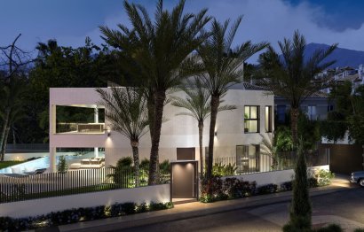 Resale - House - Detached Villa - Marbella - Guadalmina Baja