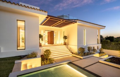 Resale - House - Detached Villa - Marbella - Nueva Andalucia