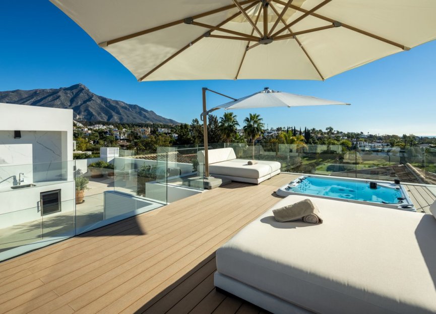 Resale - House - Detached Villa - Marbella - Nueva Andalucia