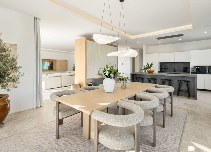 Resale - House - Detached Villa - Marbella - Nueva Andalucia