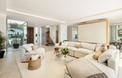 Resale - House - Detached Villa - Marbella - Nueva Andalucia