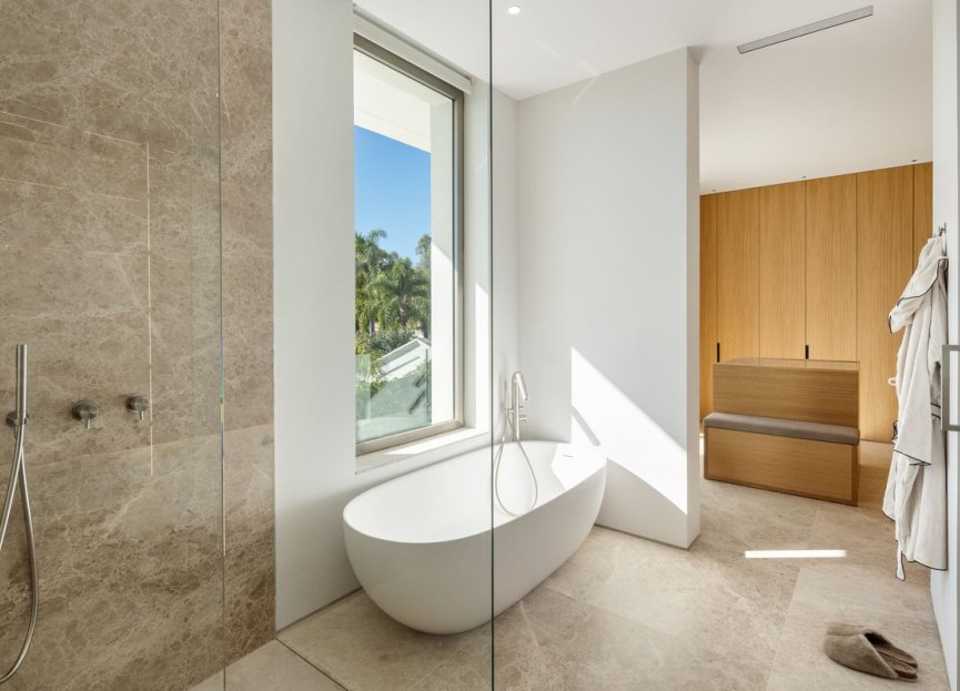 Resale - House - Detached Villa - Marbella - Nueva Andalucia