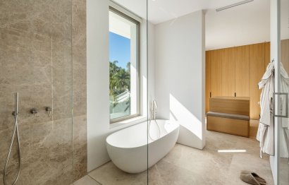 Resale - House - Detached Villa - Marbella - Nueva Andalucia