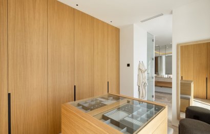 Resale - House - Detached Villa - Marbella - Nueva Andalucia