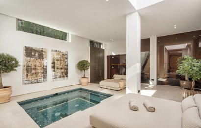 Resale - House - Detached Villa - Marbella - Nueva Andalucia