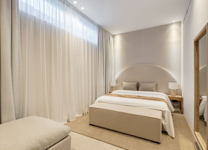 Resale - House - Detached Villa - Marbella - Nueva Andalucia