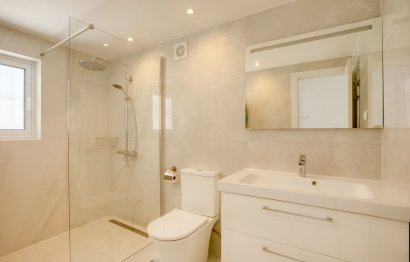 Resale - House - Detached Villa - Estepona - Estepona Centro