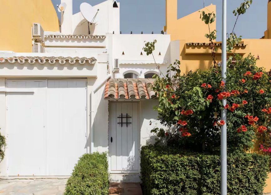 Resale - House - Townhouse - Marbella - Nueva Andalucia