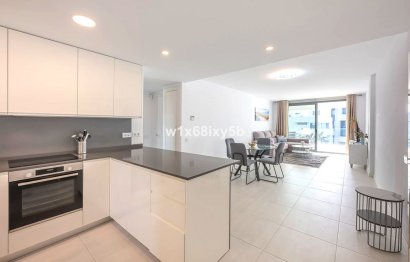 Resale - Apartment - Middle Floor Apartment - Estepona - Selwo