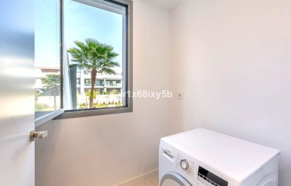 Resale - Apartment - Middle Floor Apartment - Estepona - Selwo