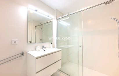 Resale - Apartment - Middle Floor Apartment - Estepona - Selwo