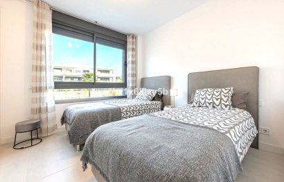 Resale - Apartment - Middle Floor Apartment - Estepona - Selwo