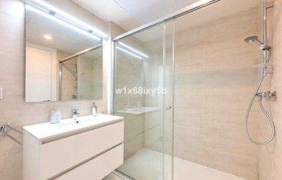 Resale - Apartment - Middle Floor Apartment - Estepona - Selwo