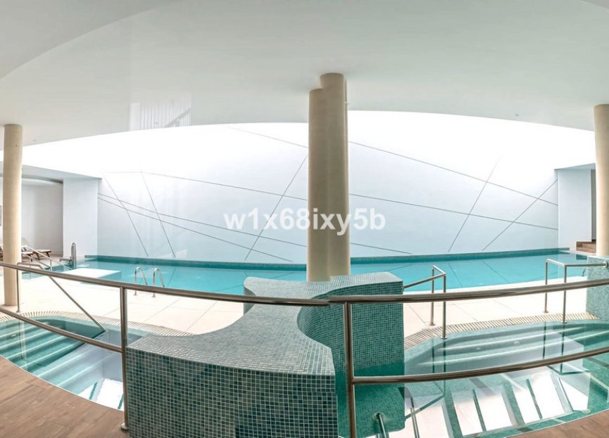 Resale - Apartment - Middle Floor Apartment - Estepona - Selwo